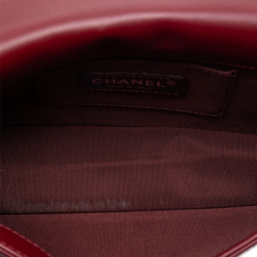 Pre-Loved Chanel Lambskin and Acrylic Boy Brick Horizontal Flap - Picture 4 of 7